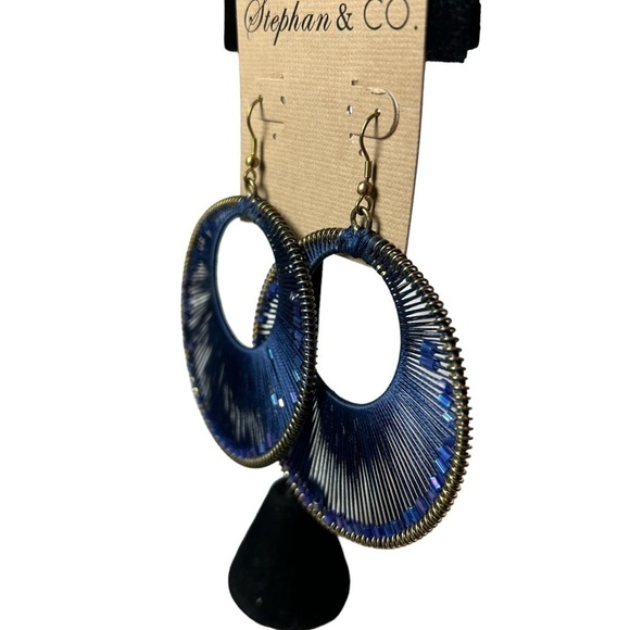 Large Blue Circular Hoop Blue Crystal Beads Woven Inside String Pierced Earrings - Picture 4 of 12